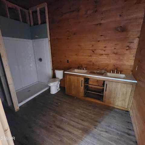 2065 Spurling Road, Sevierville, TN 37876