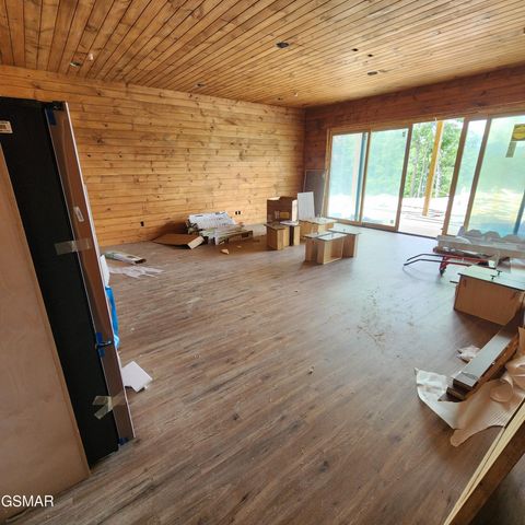 2065 Spurling Road, Sevierville, TN 37876