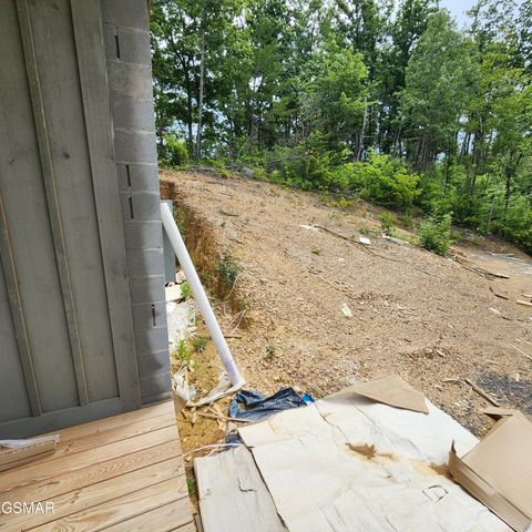 2065 Spurling Road, Sevierville, TN 37876