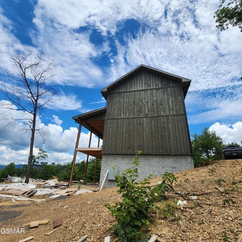 2065 Spurling Road, Sevierville, TN 37876