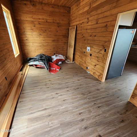 2065 Spurling Road, Sevierville, TN 37876