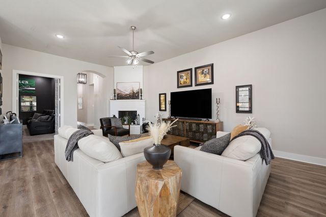 436 Brushwood Lane, Waxahachie, TX 75165