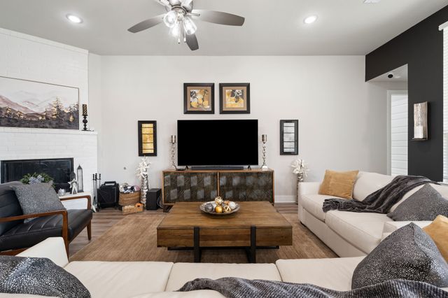 436 Brushwood Lane, Waxahachie, TX 75165