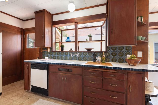 5313 Rosalind Ave, Richmond, CA 94805