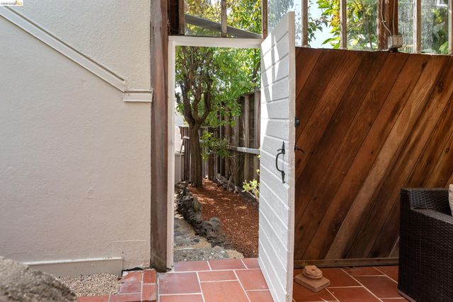 5313 Rosalind Ave, Richmond, CA 94805