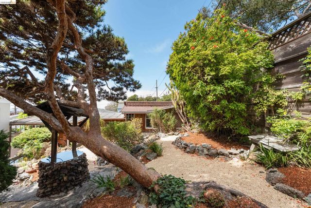 5313 Rosalind Ave, Richmond, CA 94805