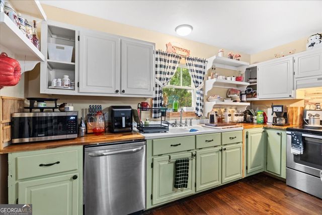 329 New Zion Road SW, Calhoun, GA 30701