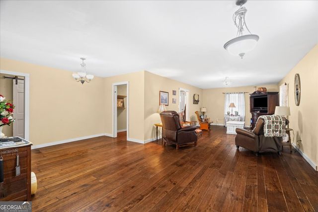 329 New Zion Road SW, Calhoun, GA 30701
