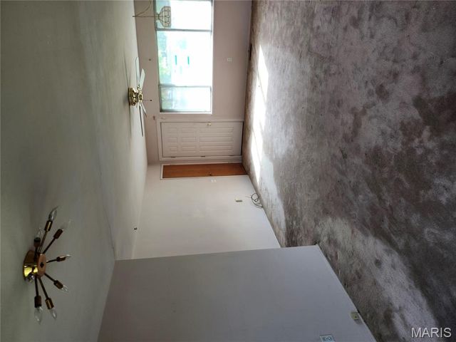 2505 Saint Catherine Street, Florissant, MO 63033