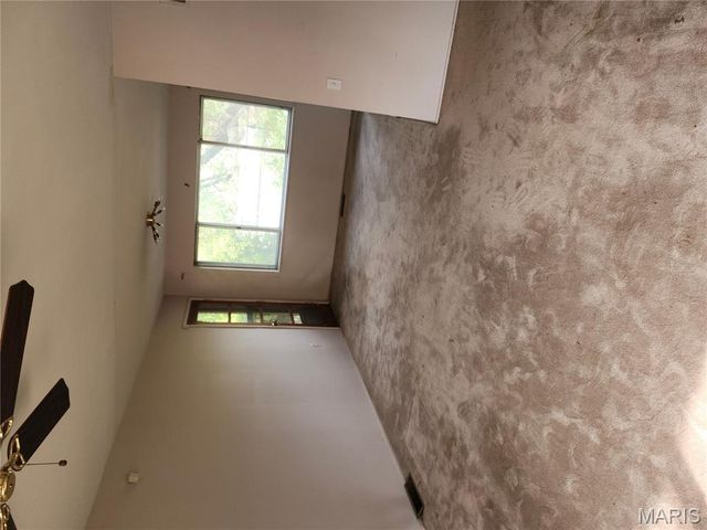 2505 Saint Catherine Street, Florissant, MO 63033