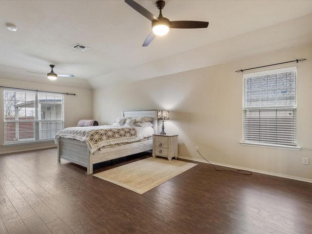 115 Holly Street, Waxahachie, TX 75165