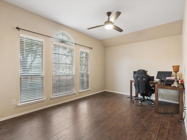 115 Holly Street, Waxahachie, TX 75165