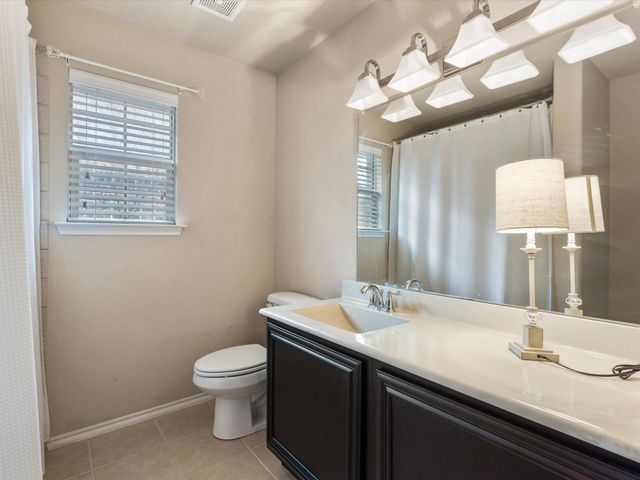 115 Holly Street, Waxahachie, TX 75165