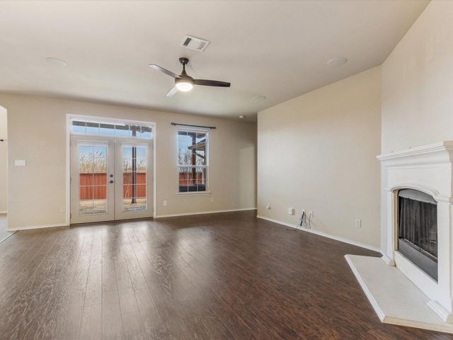 115 Holly Street, Waxahachie, TX 75165