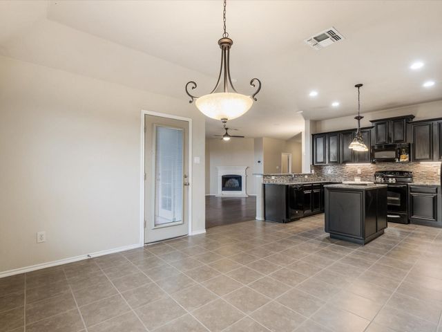 115 Holly Street, Waxahachie, TX 75165