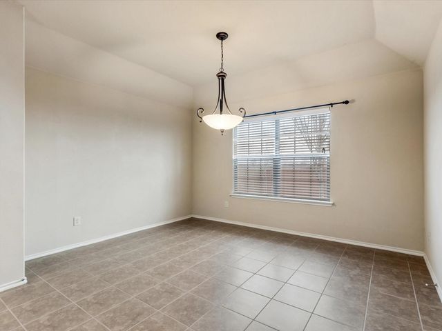 115 Holly Street, Waxahachie, TX 75165