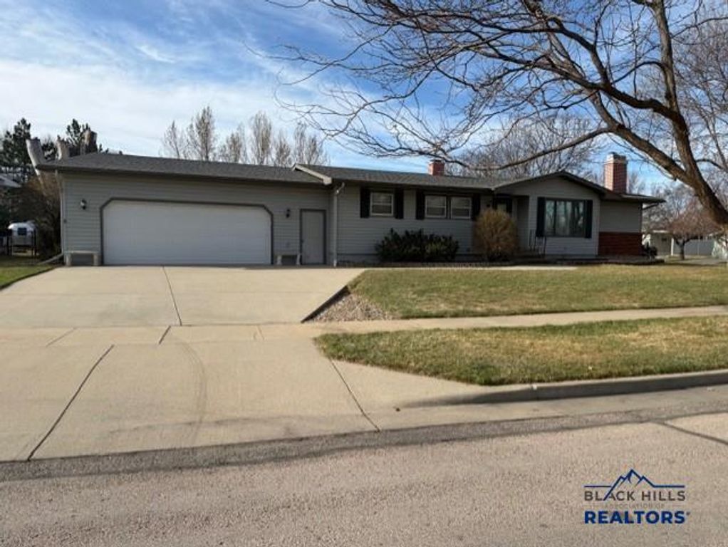 2115 JANE DR, Rapid City, SD 57702