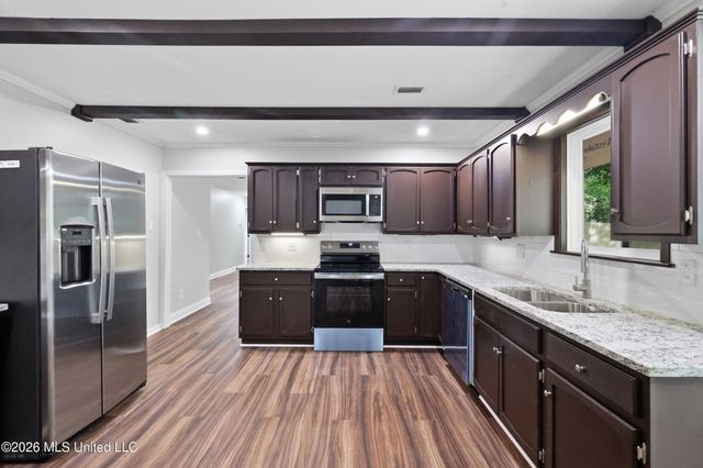407 Dupont Avenue, Pascagoula, MS 39567