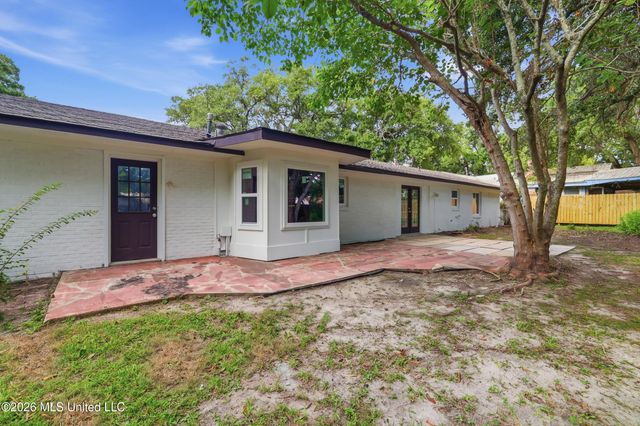 407 Dupont Avenue, Pascagoula, MS 39567