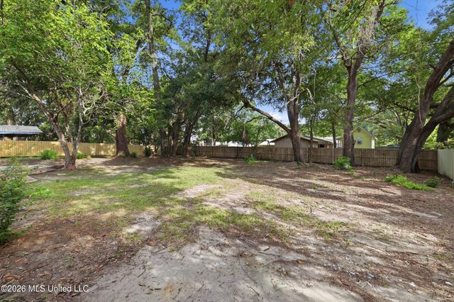 407 Dupont Avenue, Pascagoula, MS 39567