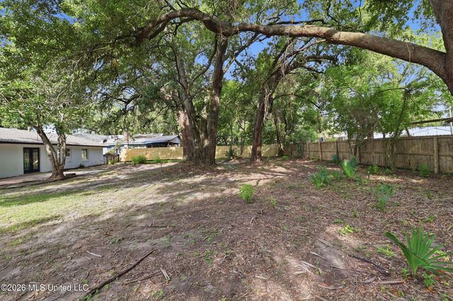 407 Dupont Avenue, Pascagoula, MS 39567