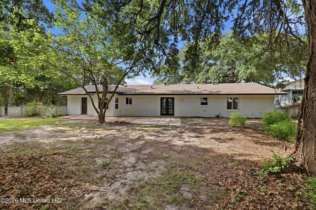 407 Dupont Avenue, Pascagoula, MS 39567
