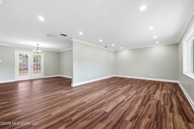 407 Dupont Avenue, Pascagoula, MS 39567