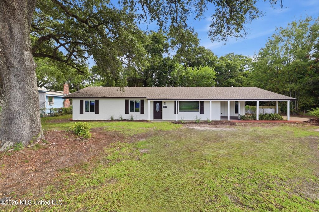 407 Dupont Avenue, Pascagoula, MS 39567