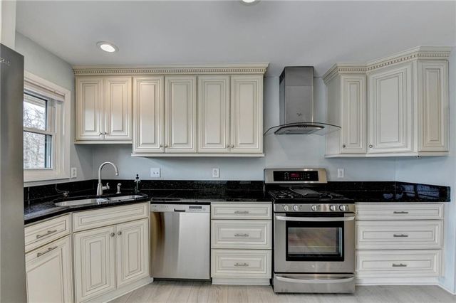 711 River Mill Circle, Roswell, GA 30075