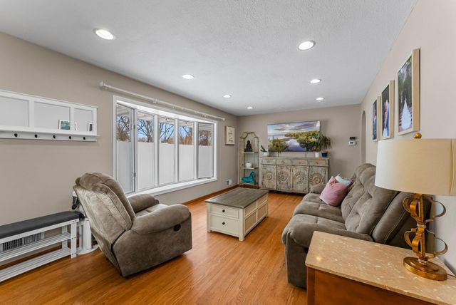 6216 Winnetka Avenue N, Brooklyn Park, MN 55428