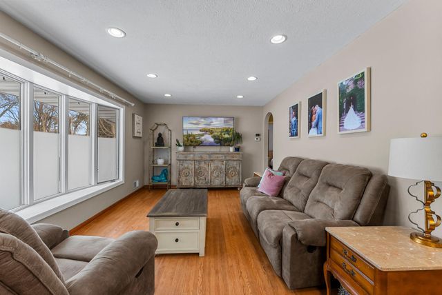 6216 Winnetka Avenue N, Brooklyn Park, MN 55428