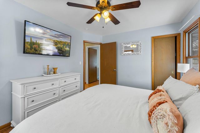 6216 Winnetka Avenue N, Brooklyn Park, MN 55428