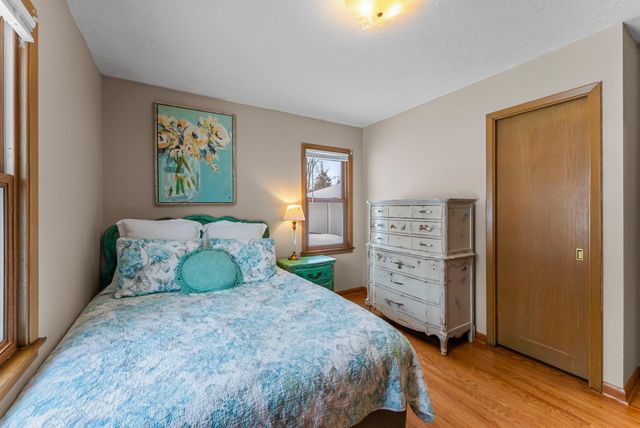 6216 Winnetka Avenue N, Brooklyn Park, MN 55428