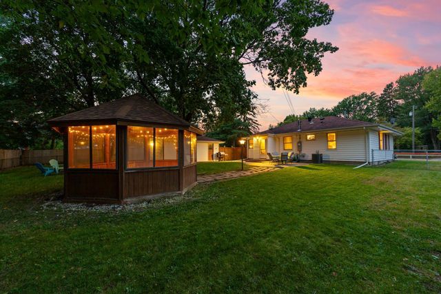 6216 Winnetka Avenue N, Brooklyn Park, MN 55428