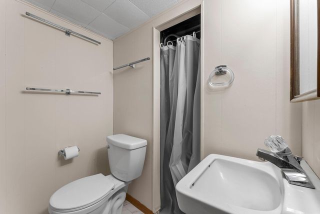 6216 Winnetka Avenue N, Brooklyn Park, MN 55428