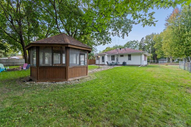 6216 Winnetka Avenue N, Brooklyn Park, MN 55428