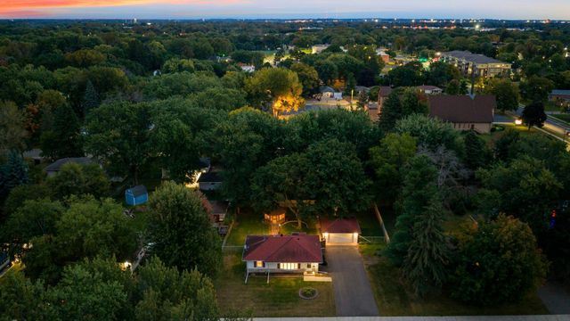 6216 Winnetka Avenue N, Brooklyn Park, MN 55428