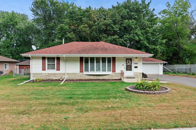 6216 Winnetka Avenue N, Brooklyn Park, MN 55428