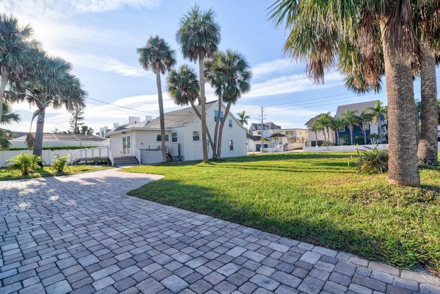 15565 GULF BOULEVARD, Redington Beach, FL 33708