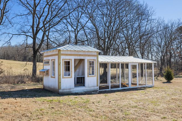 4785 Pulliam Hardaway Rd, Springfield, TN 37172