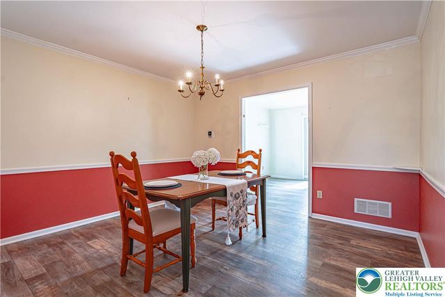 1069 Barnside Road, Lower Macungie Twp, PA 18103