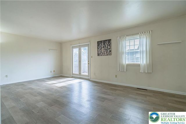 1069 Barnside Road, Lower Macungie Twp, PA 18103