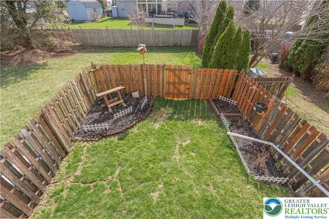 1069 Barnside Road, Lower Macungie Twp, PA 18103