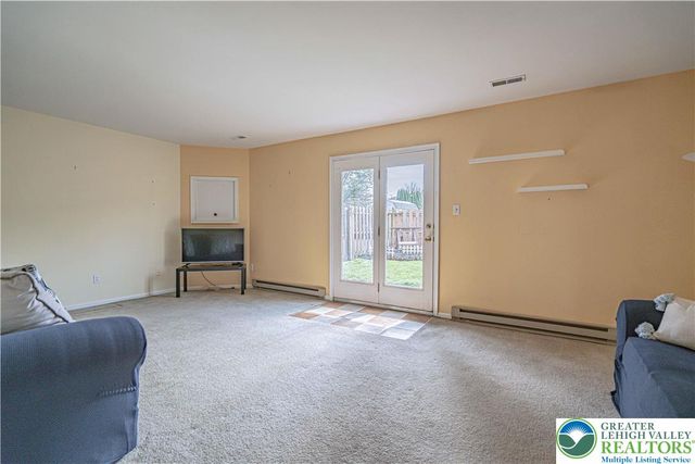 1069 Barnside Road, Lower Macungie Twp, PA 18103