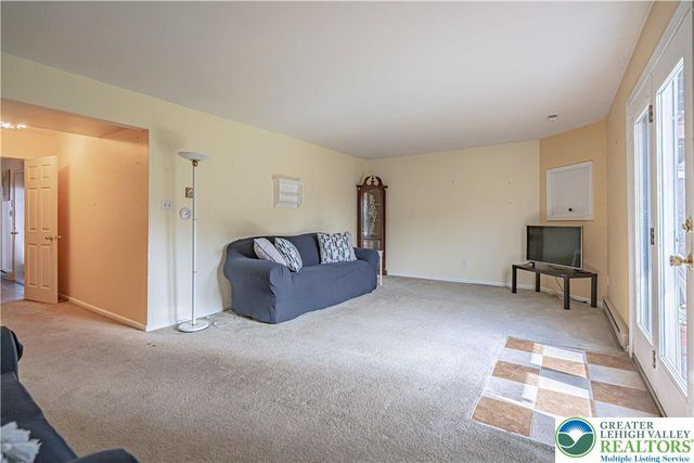 1069 Barnside Road, Lower Macungie Twp, PA 18103