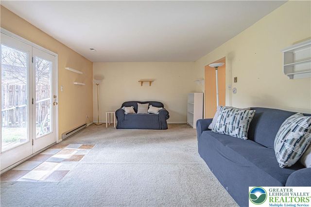 1069 Barnside Road, Lower Macungie Twp, PA 18103