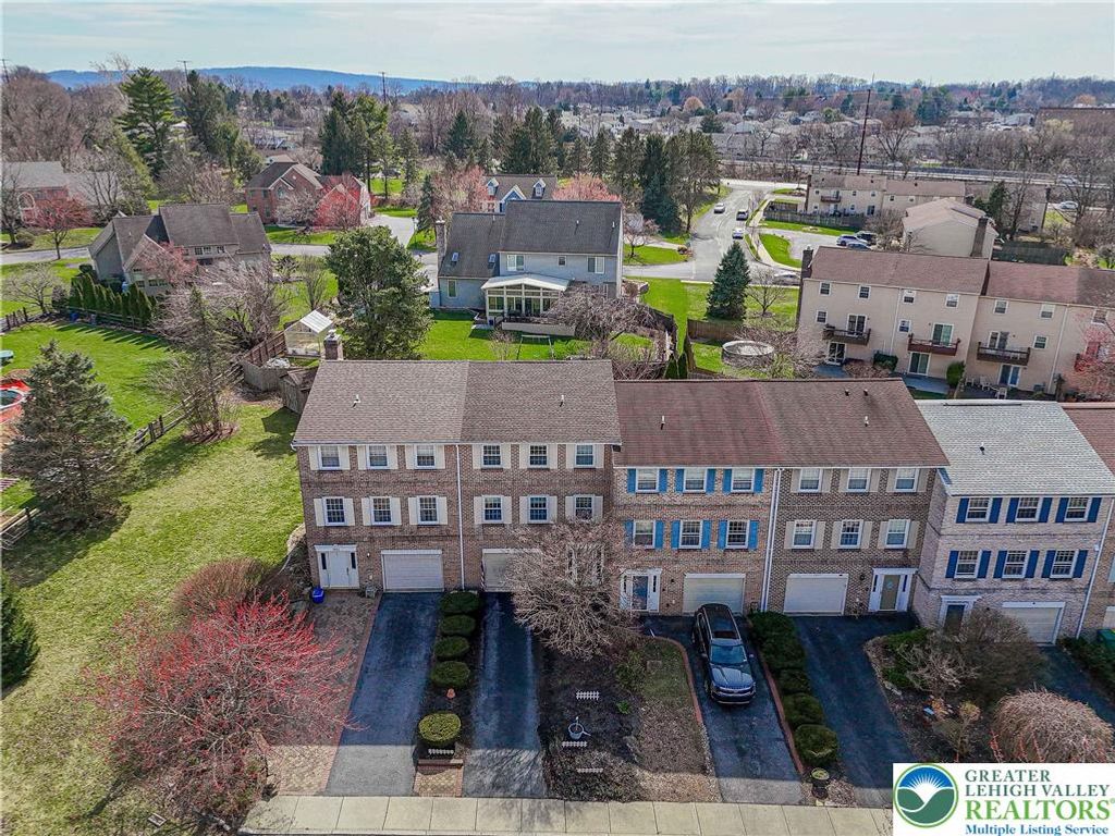 1069 Barnside Road, Lower Macungie Twp, PA 18103