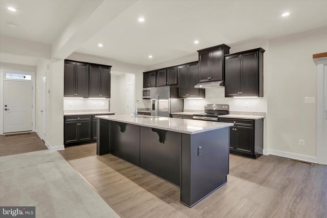 4003 ALLYSON RD, Harrisburg, PA 17110