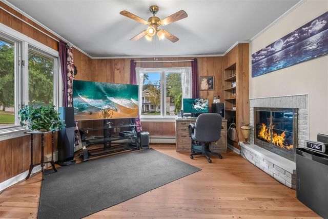 207 Maumee Street, Jonesville, MI 49250