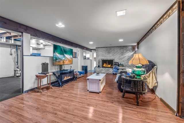 207 Maumee Street, Jonesville, MI 49250